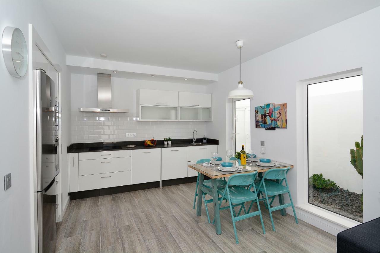 Rociega A Apartment ปูแอร์โตเดลคาร์เมน ภายนอก รูปภาพ
